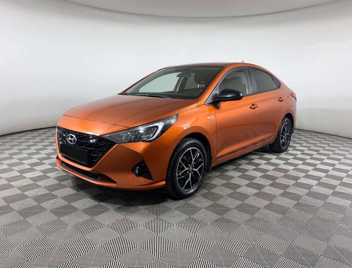 Hyundai Solaris 2022 года с пробегом. Посмотреть фото