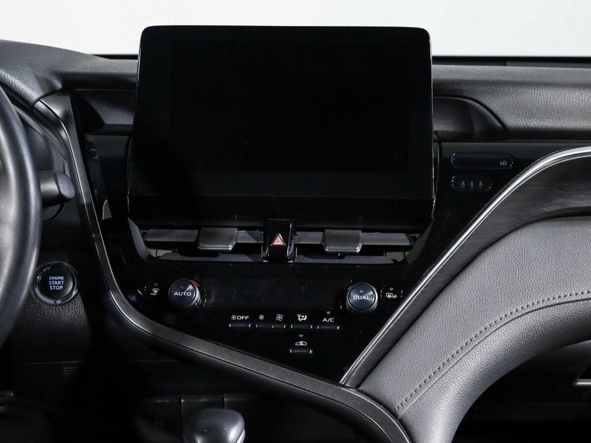 Toyota Camry 2023 года с пробегом. Фото: #12
