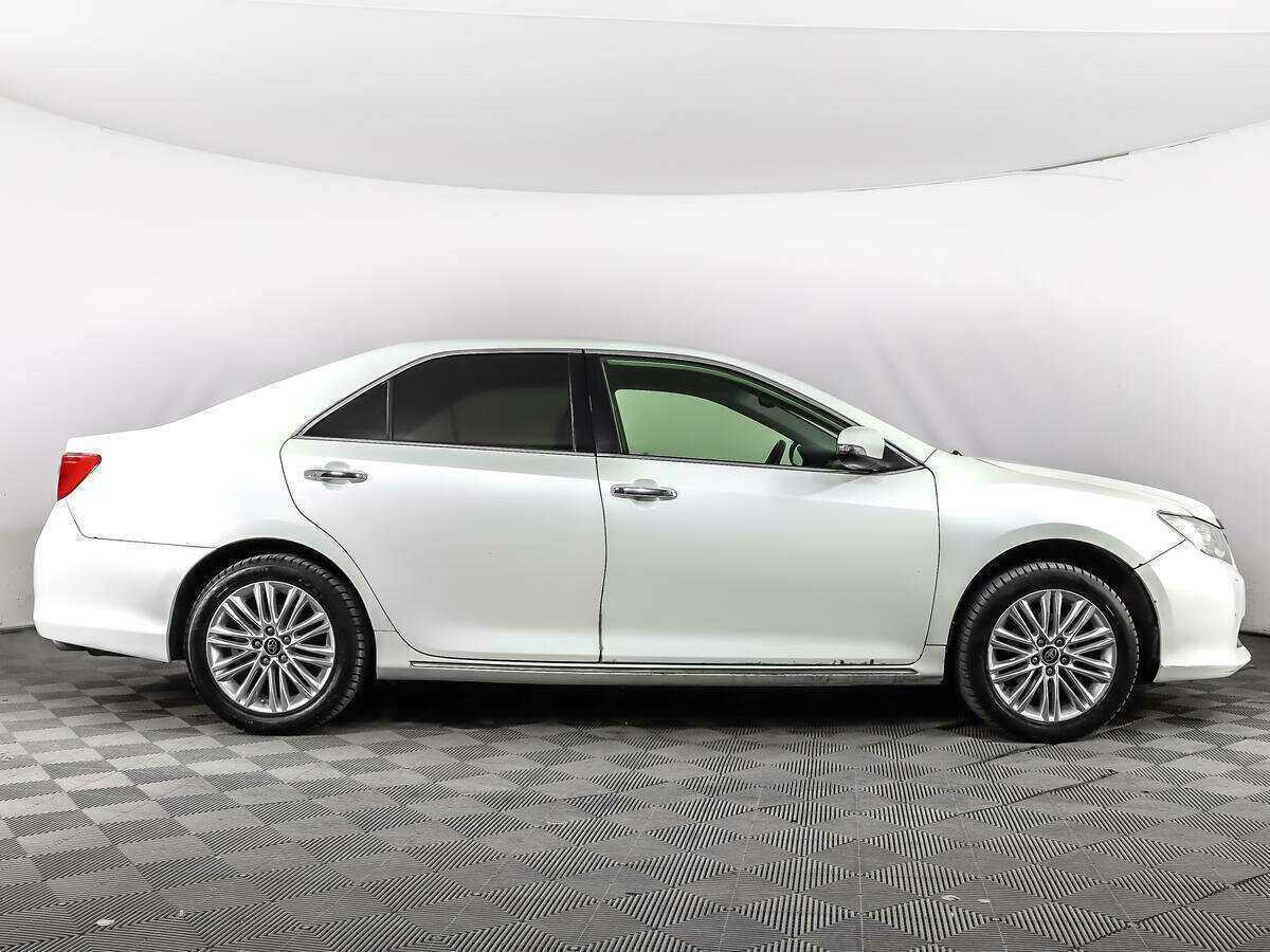 Toyota Camry 2012 года с пробегом. Фото: #3