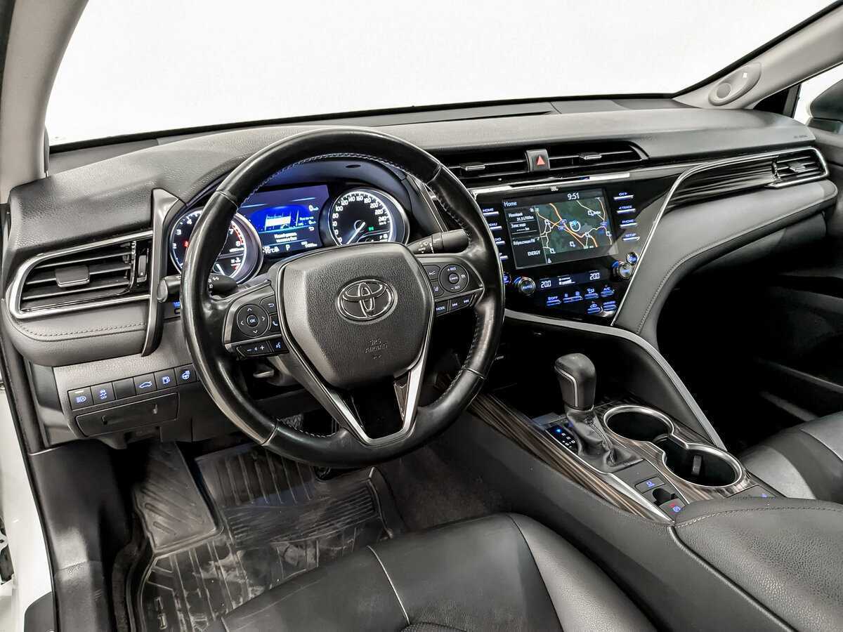 Toyota Camry 2019 года с пробегом. Фото: #15