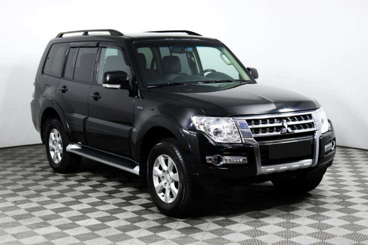 Mitsubishi Pajero 2018 года с пробегом. Фото: #2