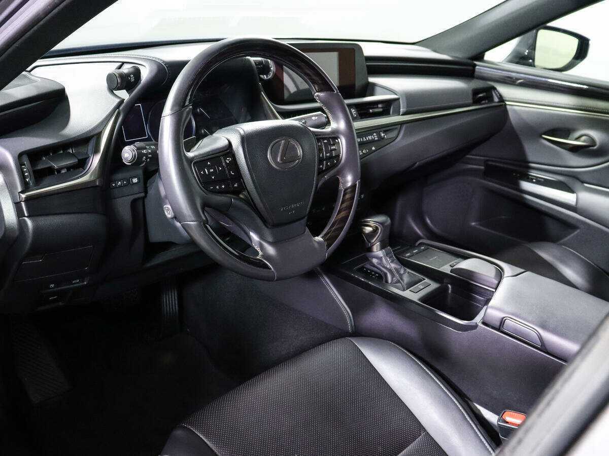 Lexus ES 2021 года с пробегом. Фото: #11