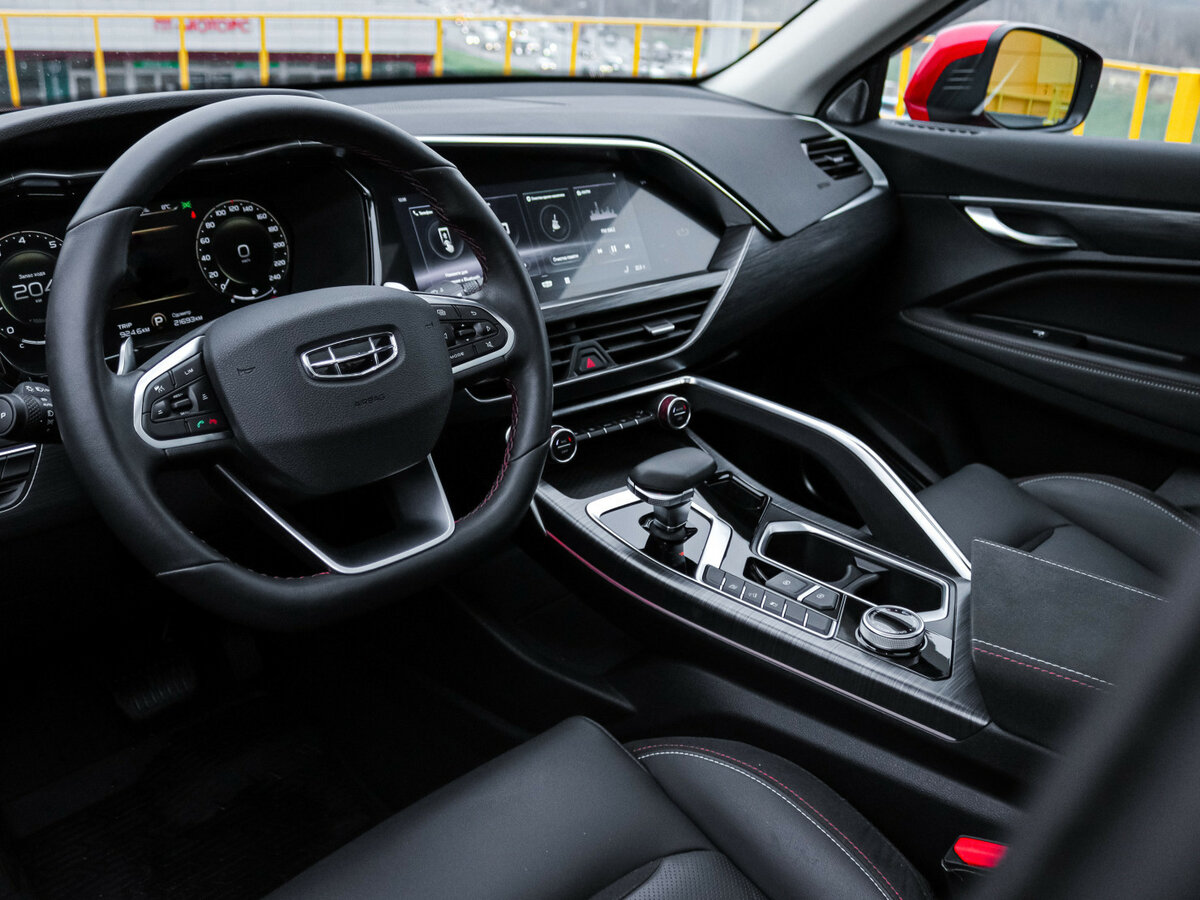 Geely Tugella 2021 года с пробегом. Фото: #11