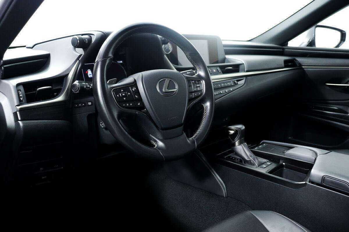 Lexus ES 2021 года с пробегом. Фото: #12