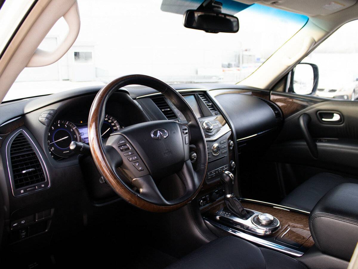 Infiniti QX80 2014 года с пробегом. Фото: #12