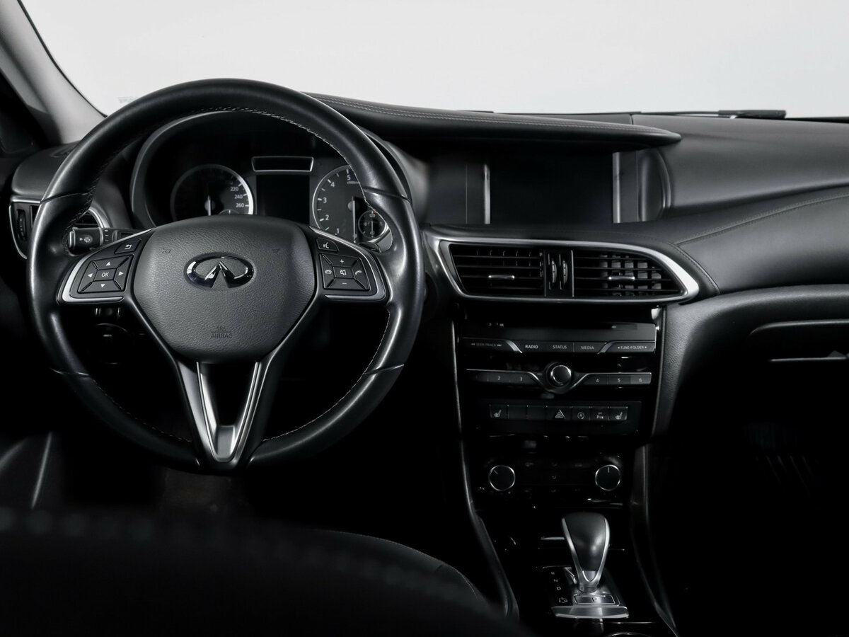 Infiniti QX30 2017 года с пробегом. Фото: #9