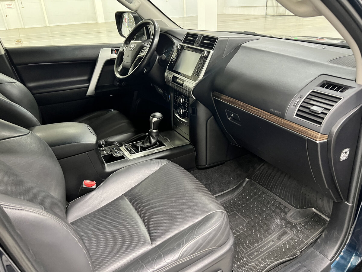 Toyota Land Cruiser Prado 2017 года с пробегом. Фото: #10