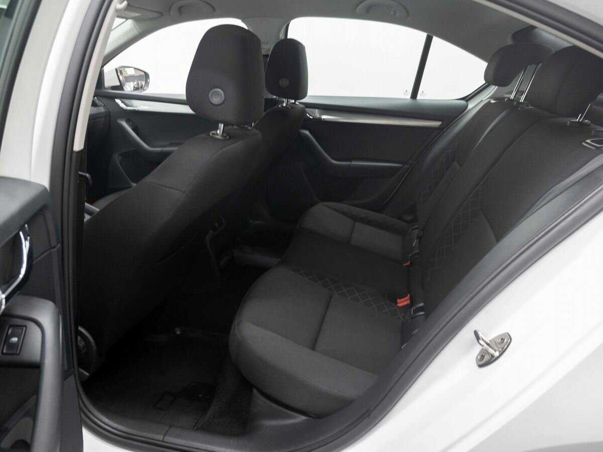 Skoda Octavia 2019 года с пробегом. Фото: #10