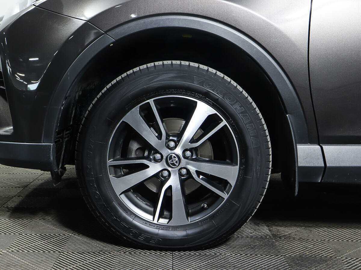 Toyota RAV4 2019 года с пробегом. Фото: #20