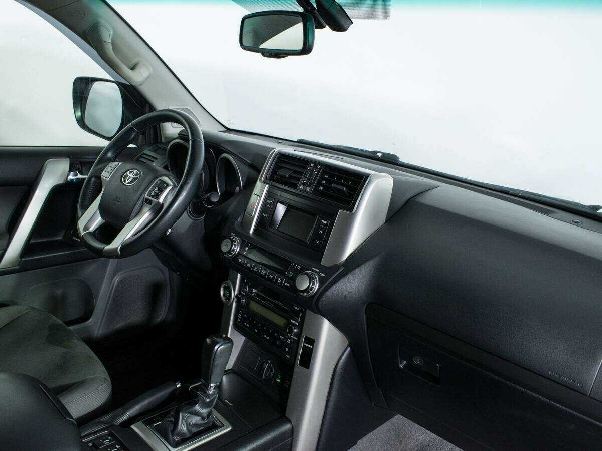 Toyota Land Cruiser Prado 2011 года с пробегом. Фото: #8