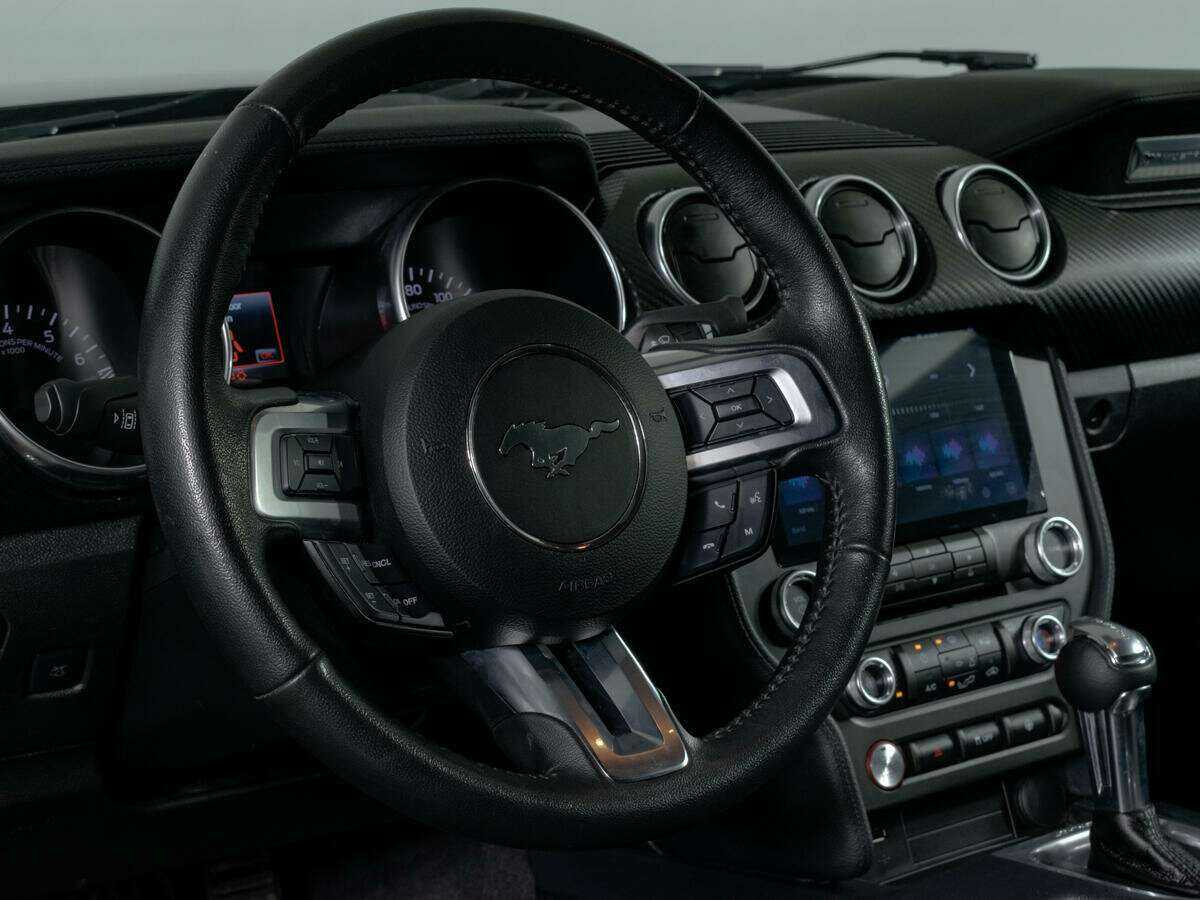 Ford Mustang 2021 года с пробегом. Фото: #12