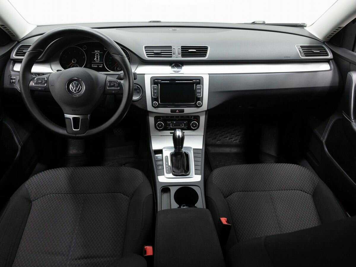 Volkswagen Passat 2011 года с пробегом. Фото: #14