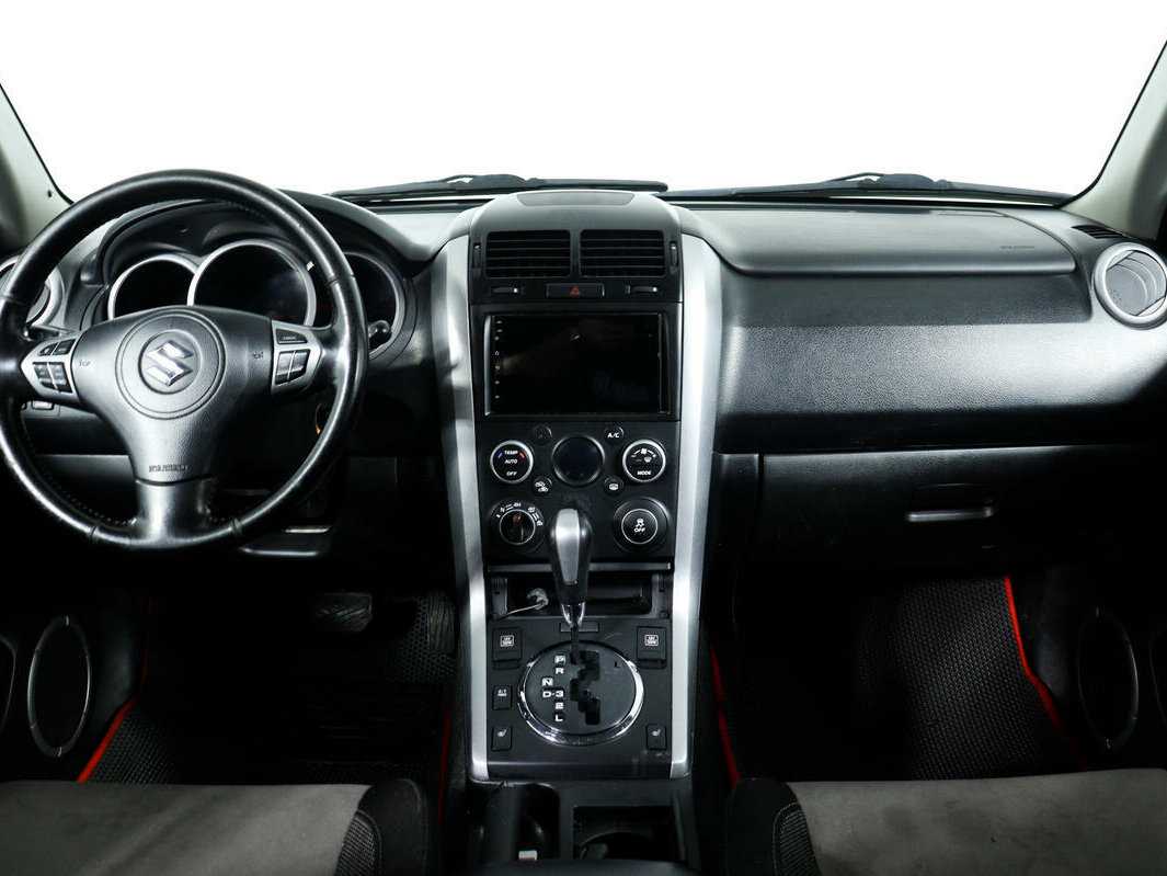 Suzuki Grand Vitara 2011 года с пробегом. Фото: #10