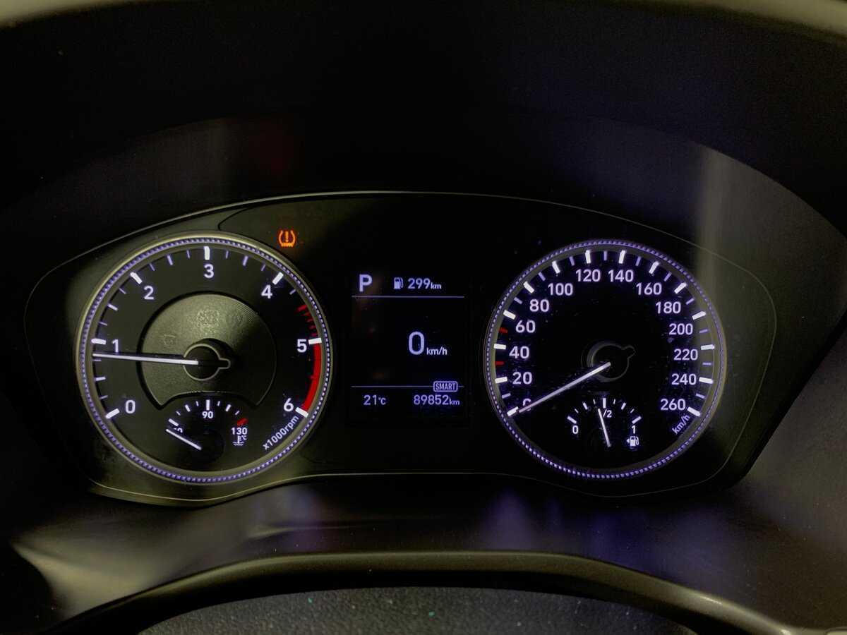 Hyundai Santa Fe 2019 года с пробегом. Фото: #12