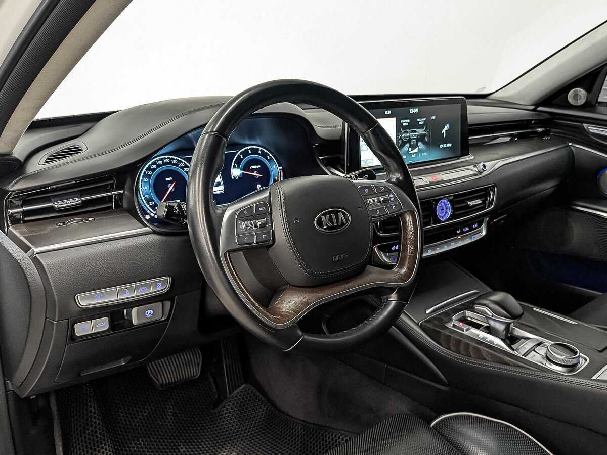 Kia K900 2019 года с пробегом. Фото: #12