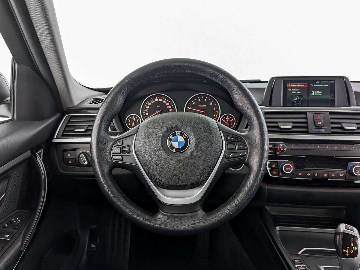 BMW 3 серии 2018 года с пробегом. Фото: #20