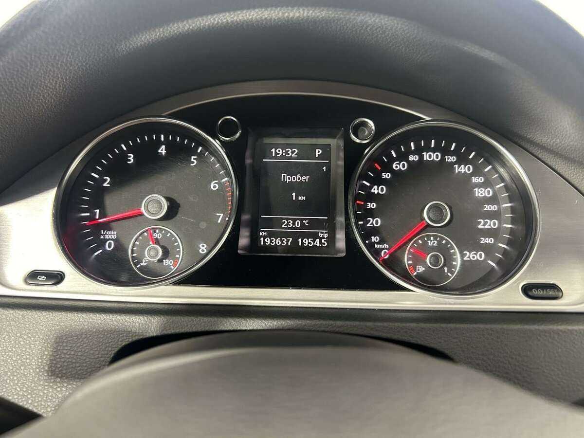 Volkswagen Passat 2011 года с пробегом. Фото: #10