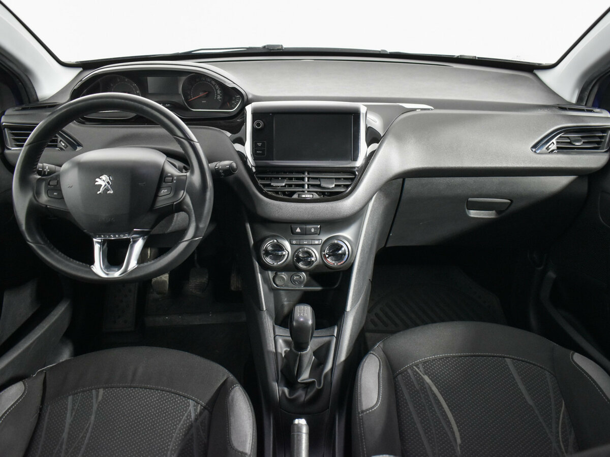Peugeot 208 2013 года с пробегом. Фото: #12
