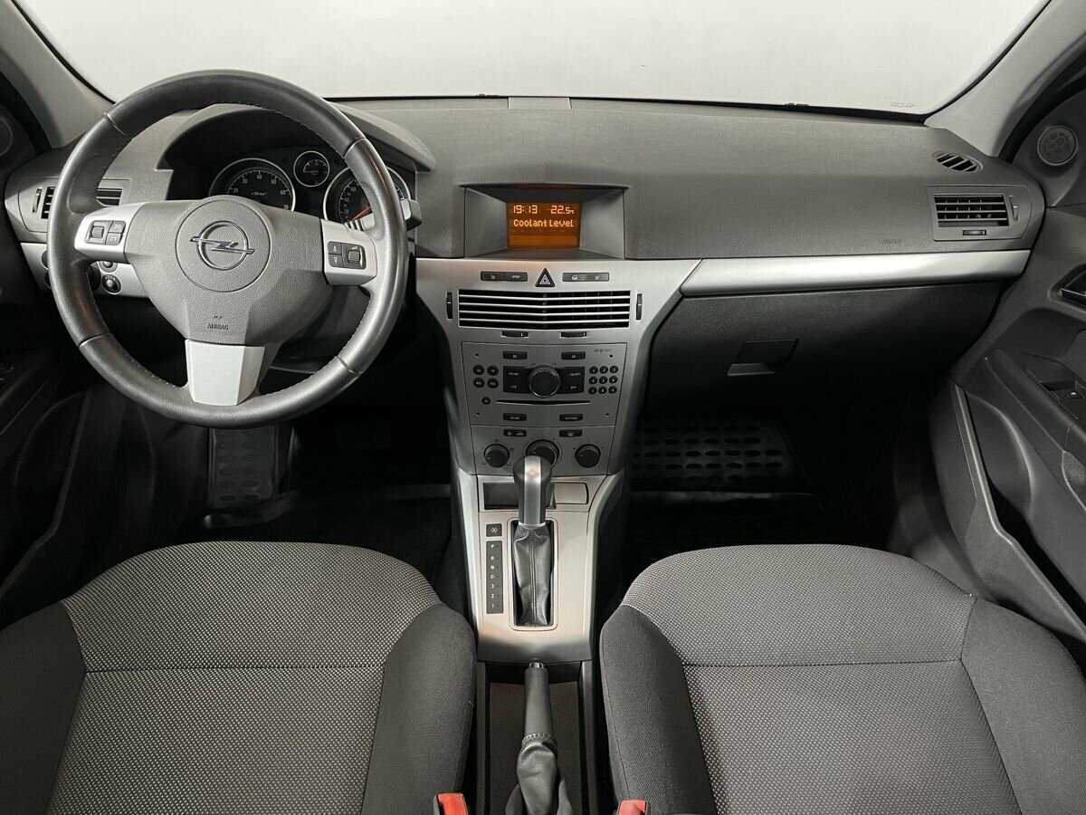 Opel Astra 2010 года с пробегом. Фото: #6