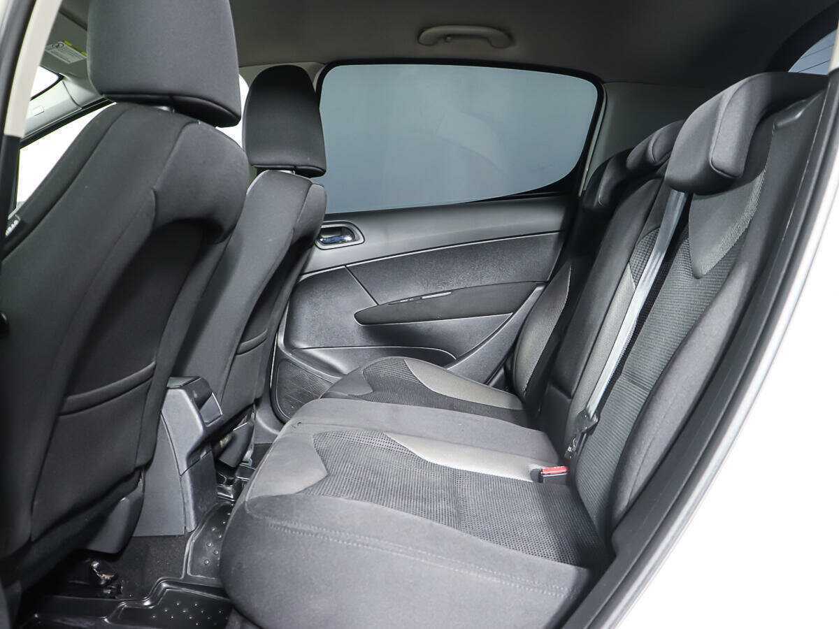 Peugeot 308 2011 года с пробегом. Фото: #9
