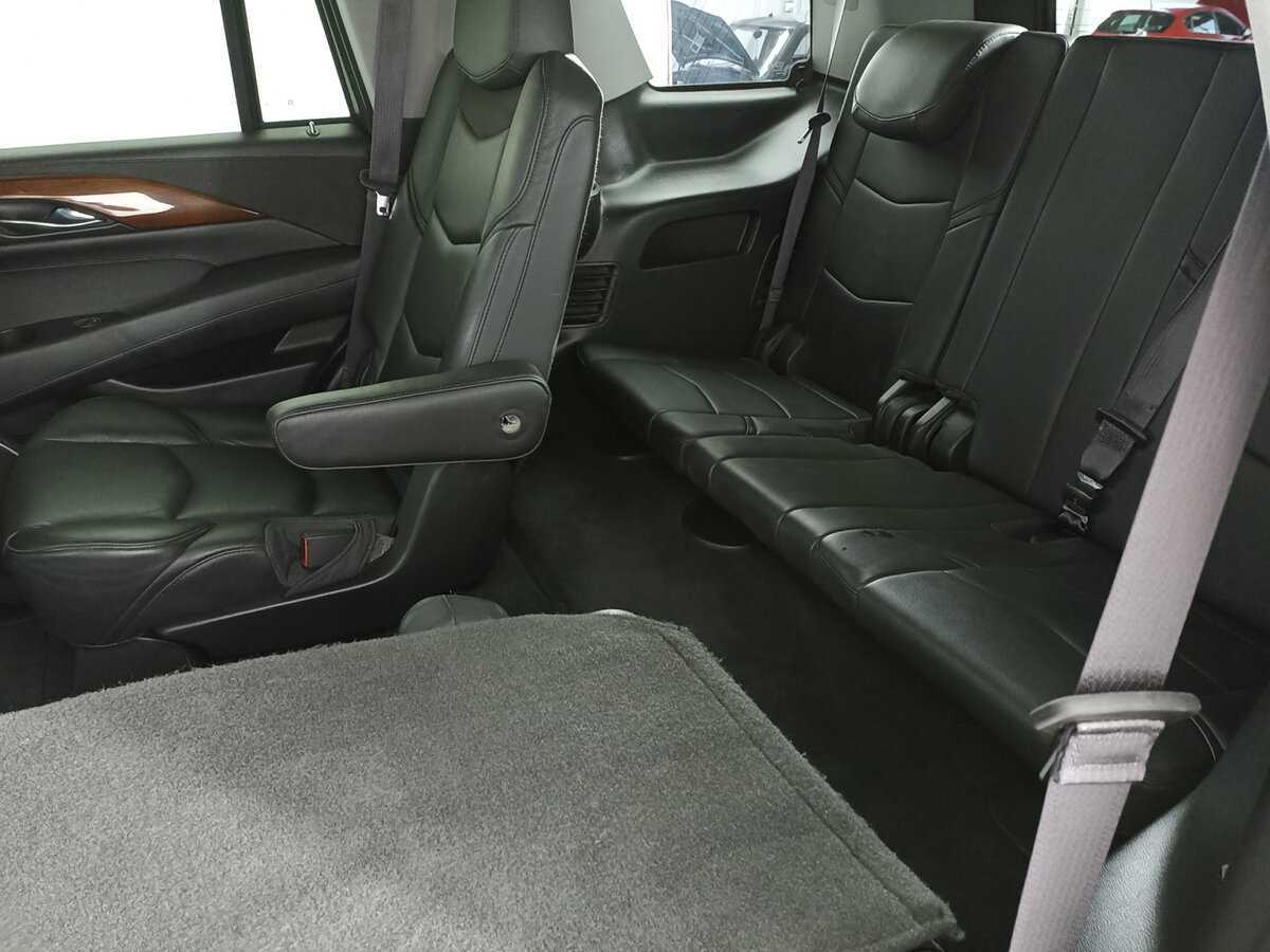 Cadillac Escalade 2016 года с пробегом. Фото: #9