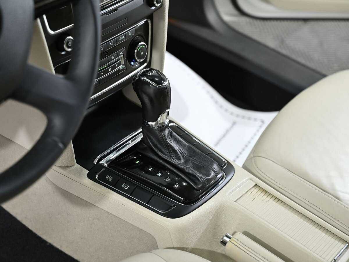 Skoda Superb 2013 года с пробегом. Фото: #13