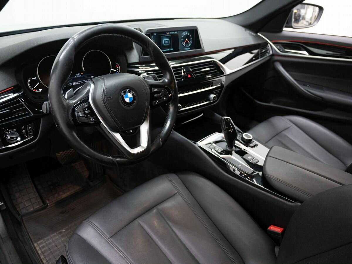 BMW 5 серии 2019 года с пробегом. Фото: #6