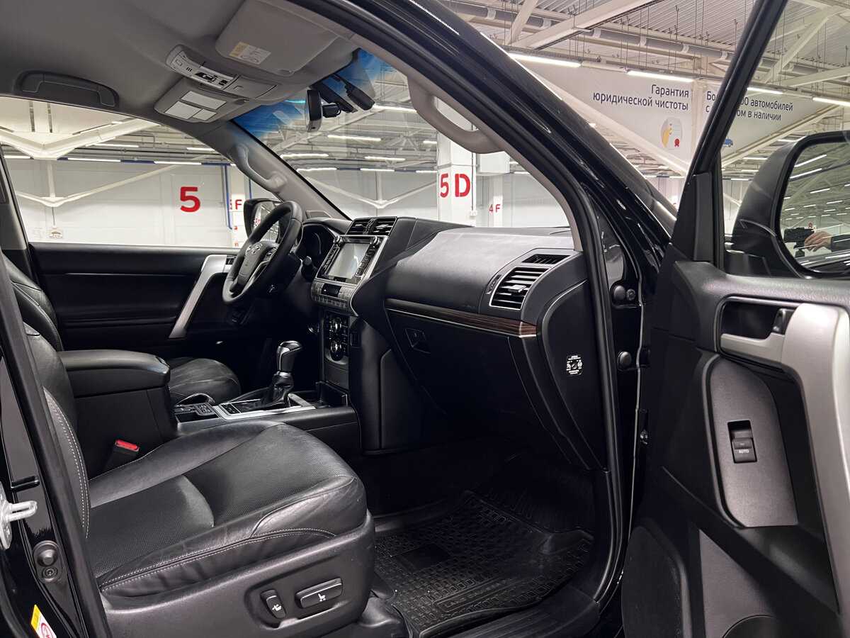 Toyota Land Cruiser Prado 2017 года с пробегом. Фото: #10