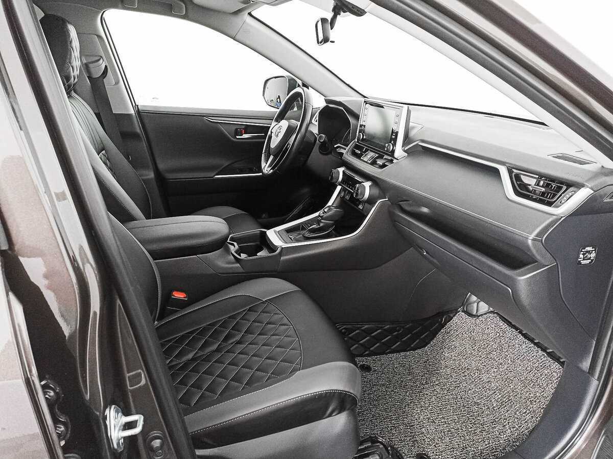 Toyota RAV4 2019 года с пробегом. Фото: #8