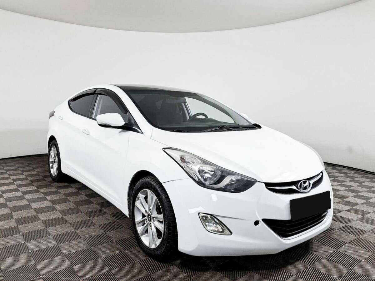 Hyundai Avante 2011 года с пробегом. Фото: #2