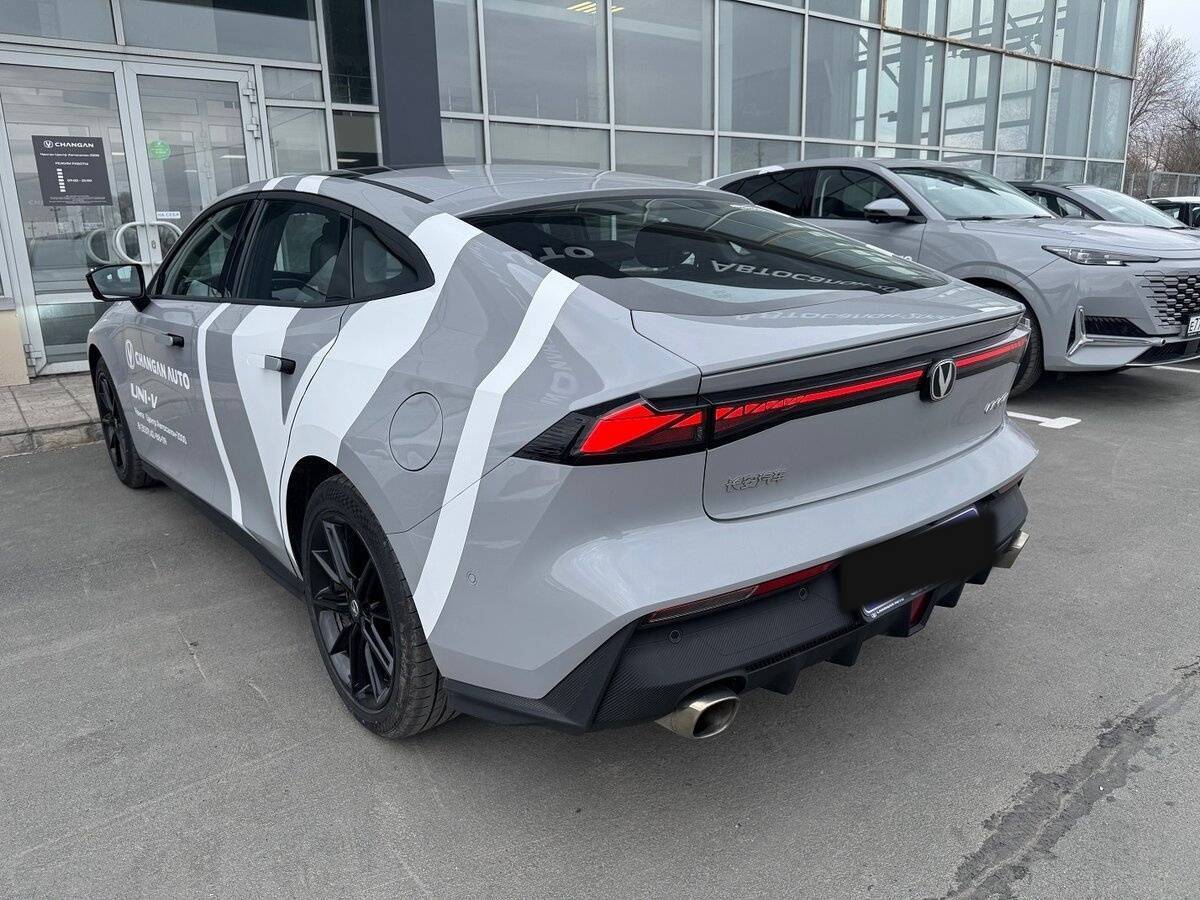 Changan UNI-V 2023 года с пробегом. Фото: #5