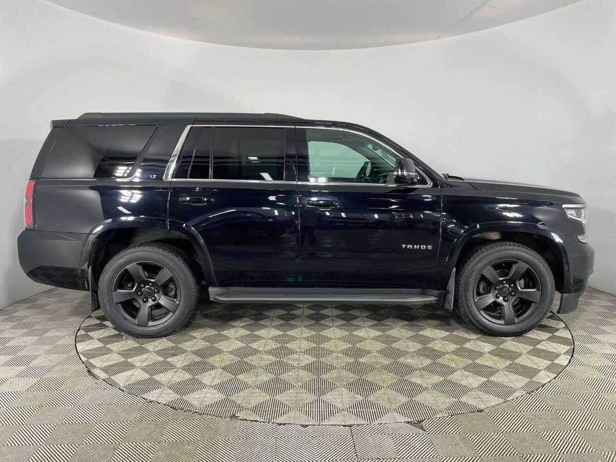 Chevrolet Tahoe 2017 года с пробегом. Фото: #3