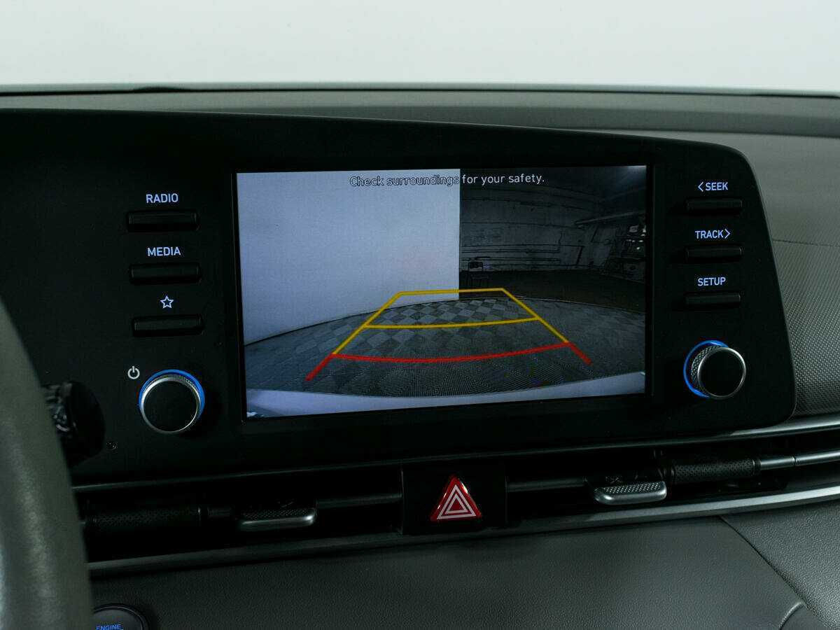 Hyundai Elantra 2021 года с пробегом. Фото: #12