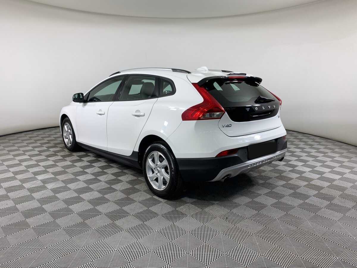 Volvo V40 Cross Country 2017 года с пробегом. Фото: #6