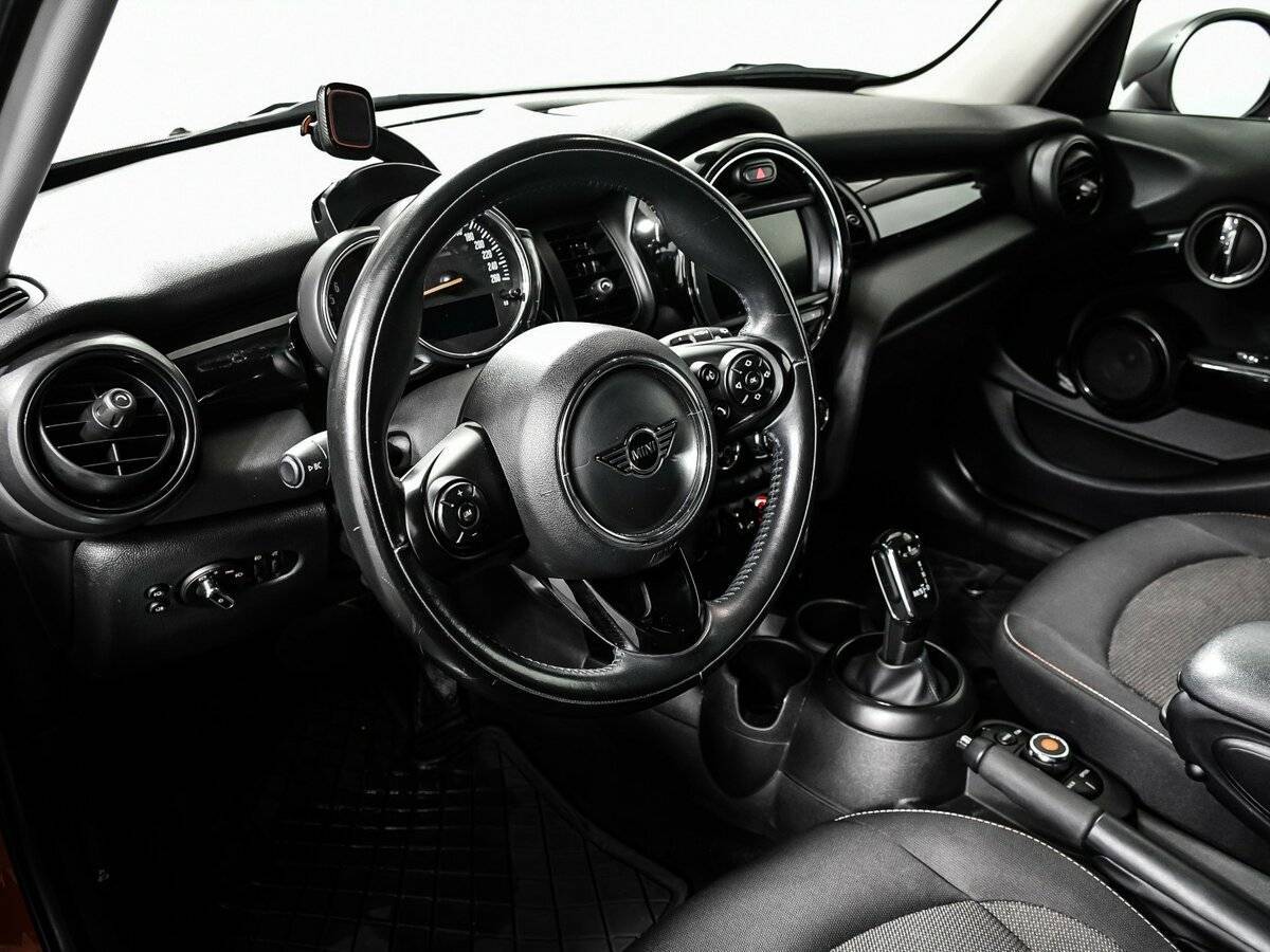 Mini Hatch 2018 года с пробегом. Фото: #12