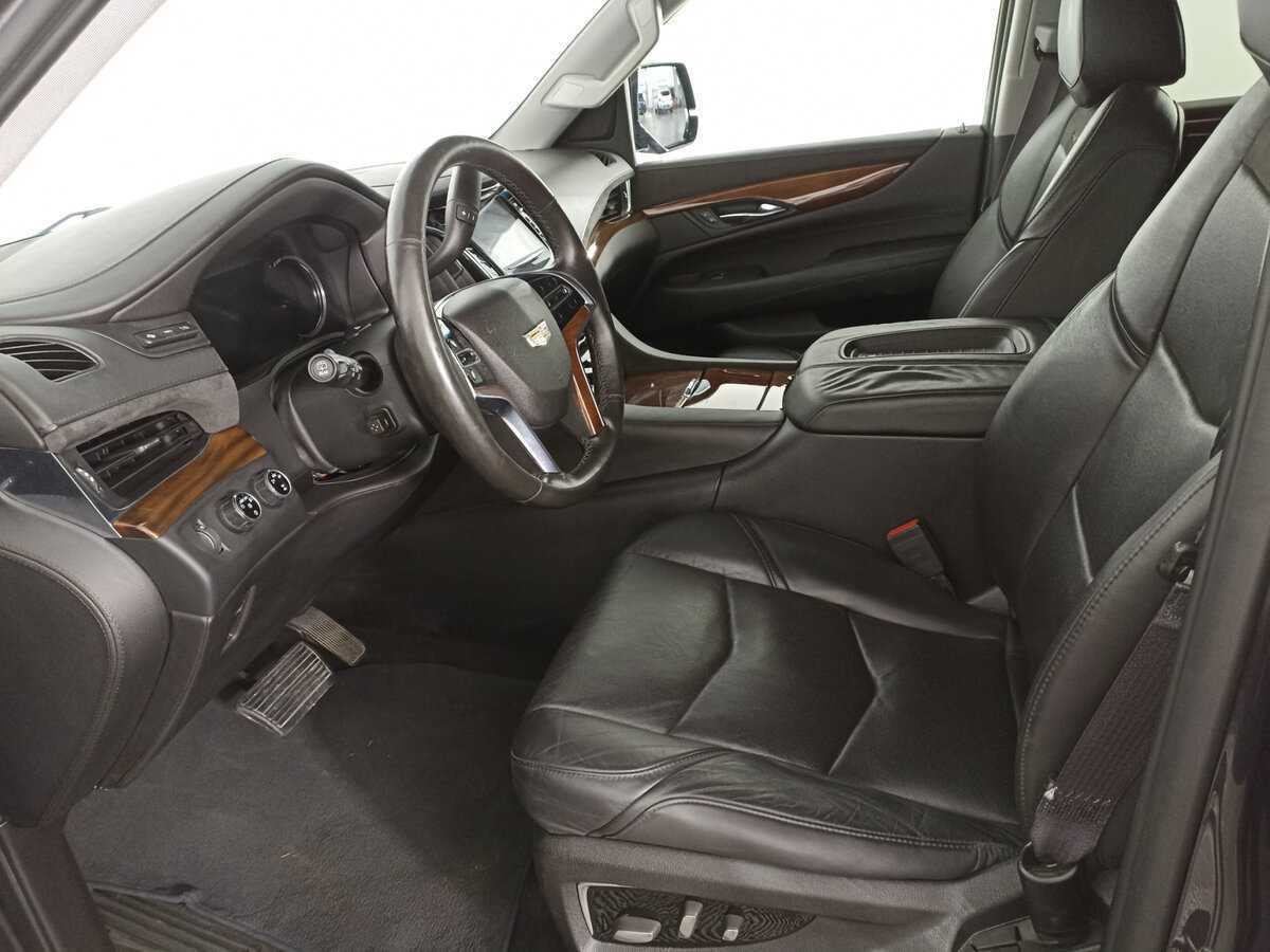 Cadillac Escalade 2016 года с пробегом. Фото: #13