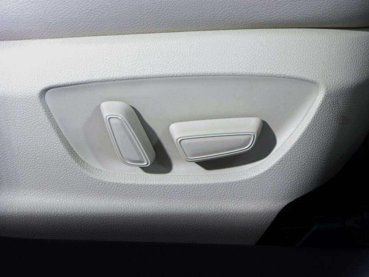 Toyota Camry 2020 года с пробегом. Фото: #12