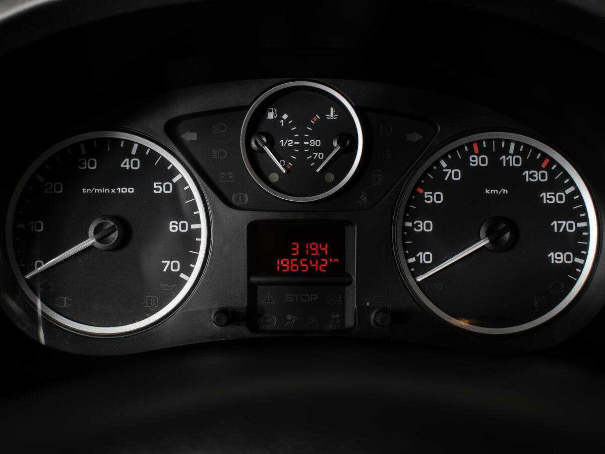 Peugeot Partner 2011 года с пробегом. Фото: #11