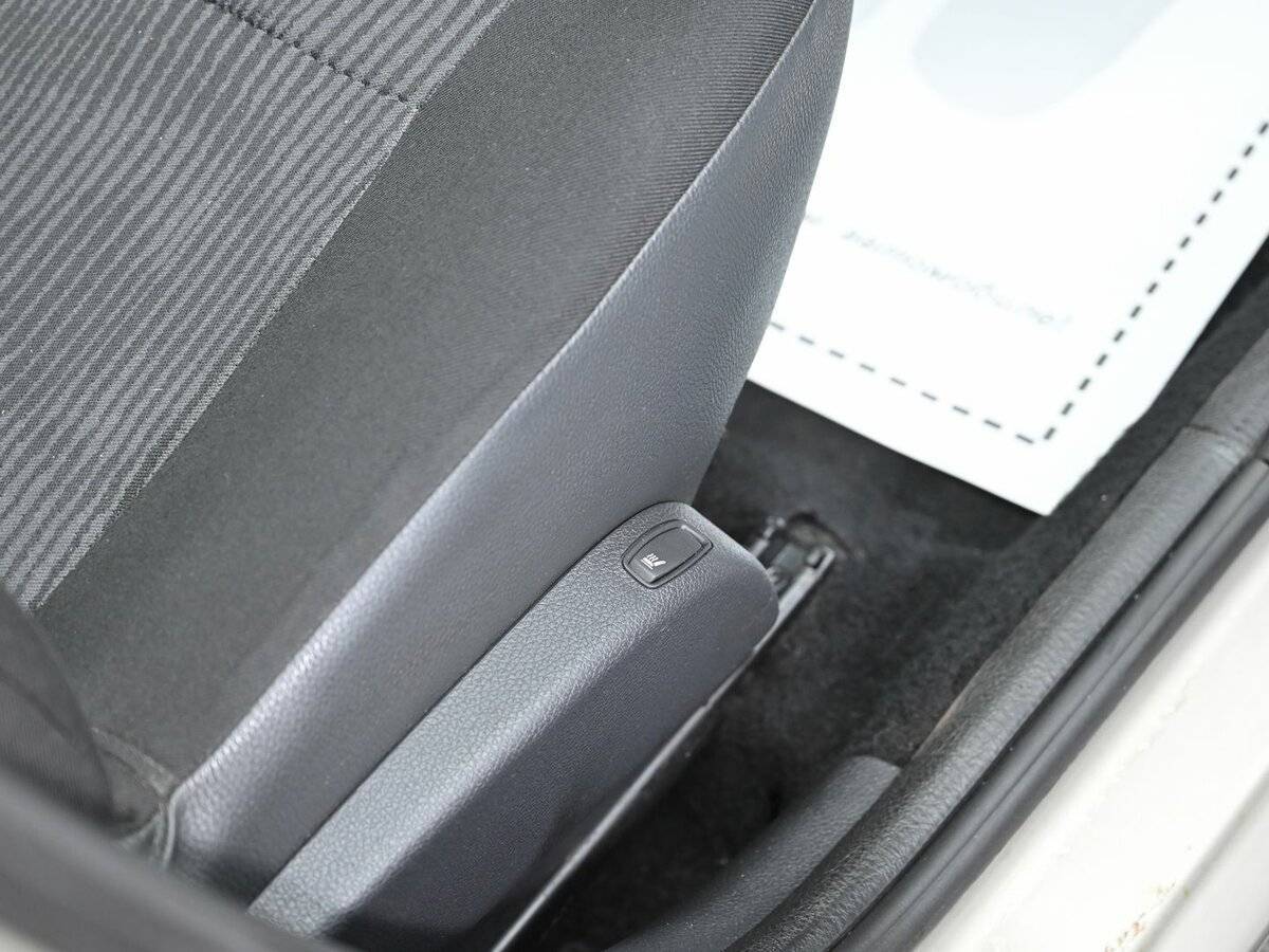 Renault Logan 2013 года с пробегом. Фото: #11