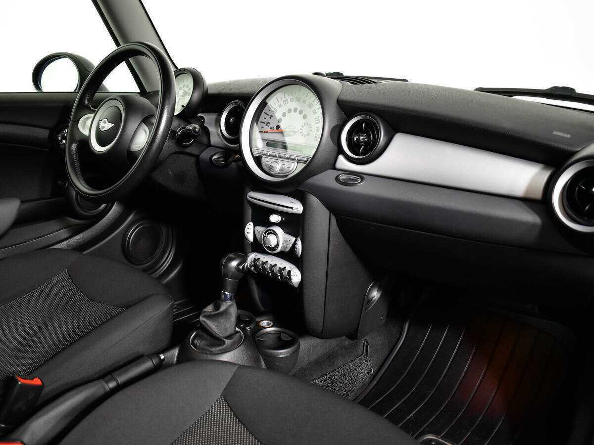 Mini Hatch 2009 года с пробегом. Фото: #8