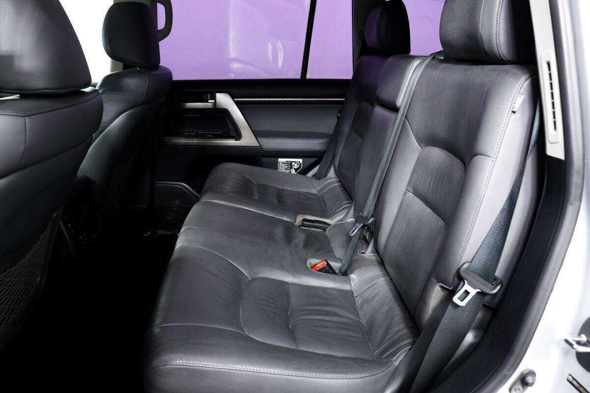 Toyota Land Cruiser 2010 года с пробегом. Фото: #10