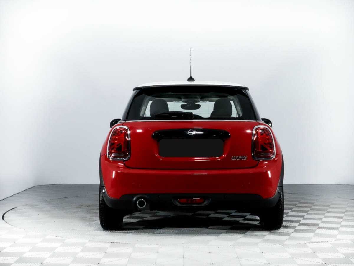 Mini Hatch 2018 года с пробегом. Фото: #5