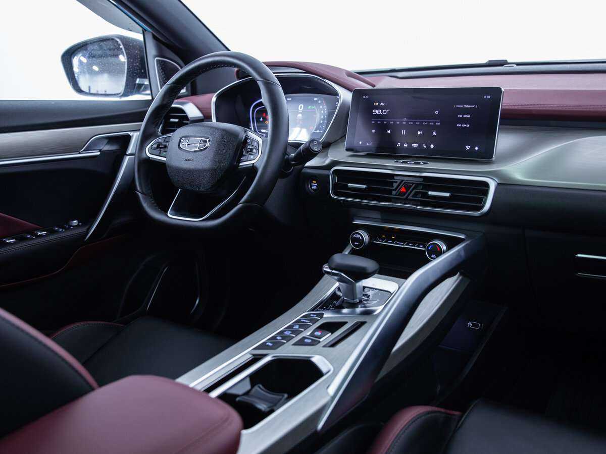 Geely Coolray 2023 года с пробегом. Фото: #10