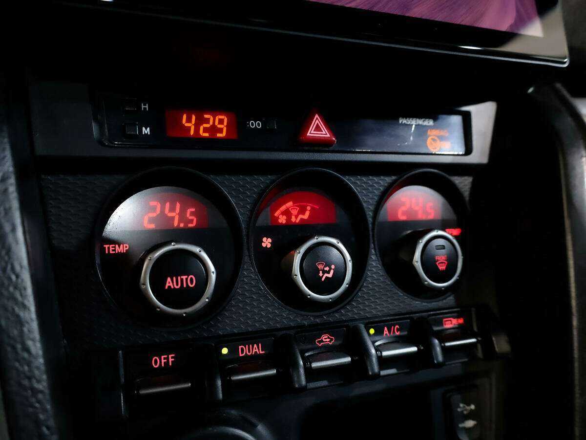 Toyota GT86 2012 года с пробегом. Фото: #12