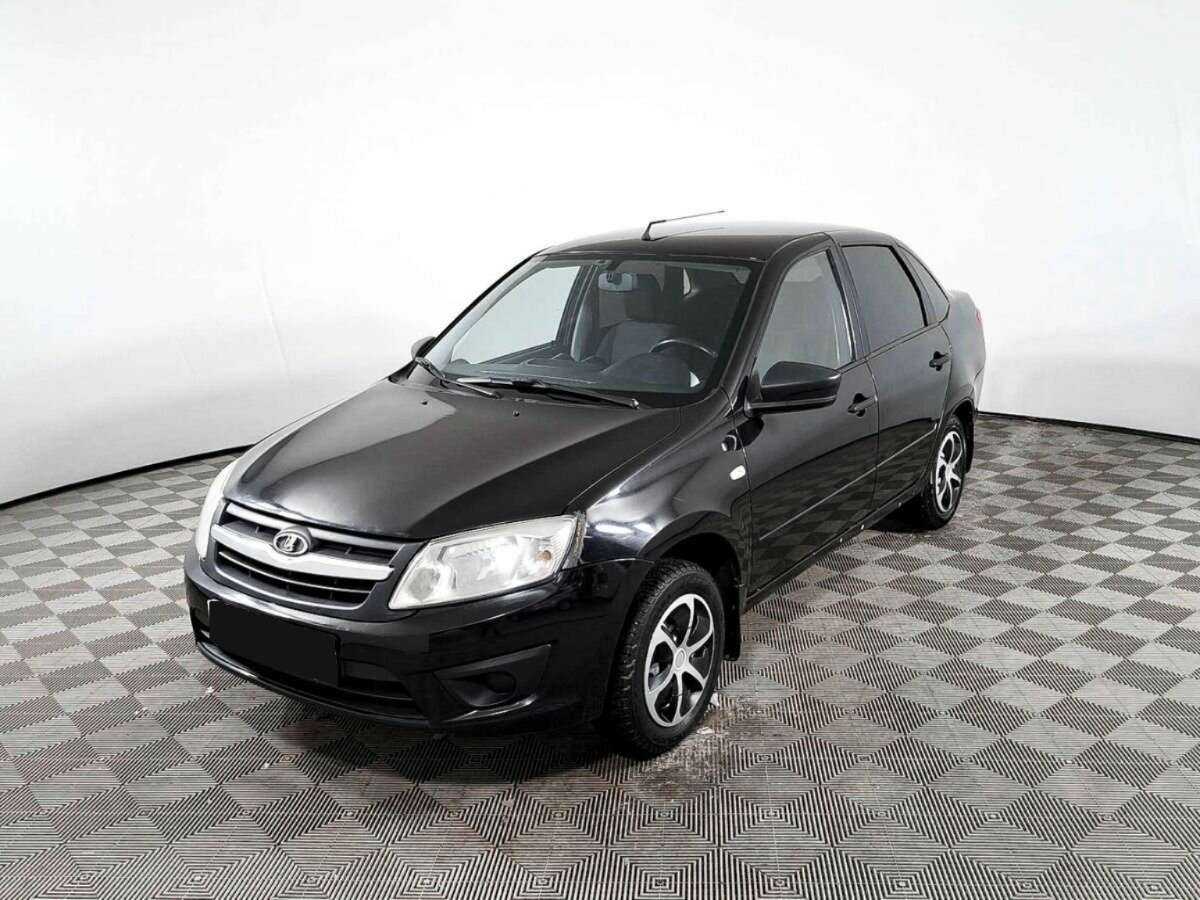 Lada (ВАЗ) Granta 2017 года с пробегом. Посмотреть фото