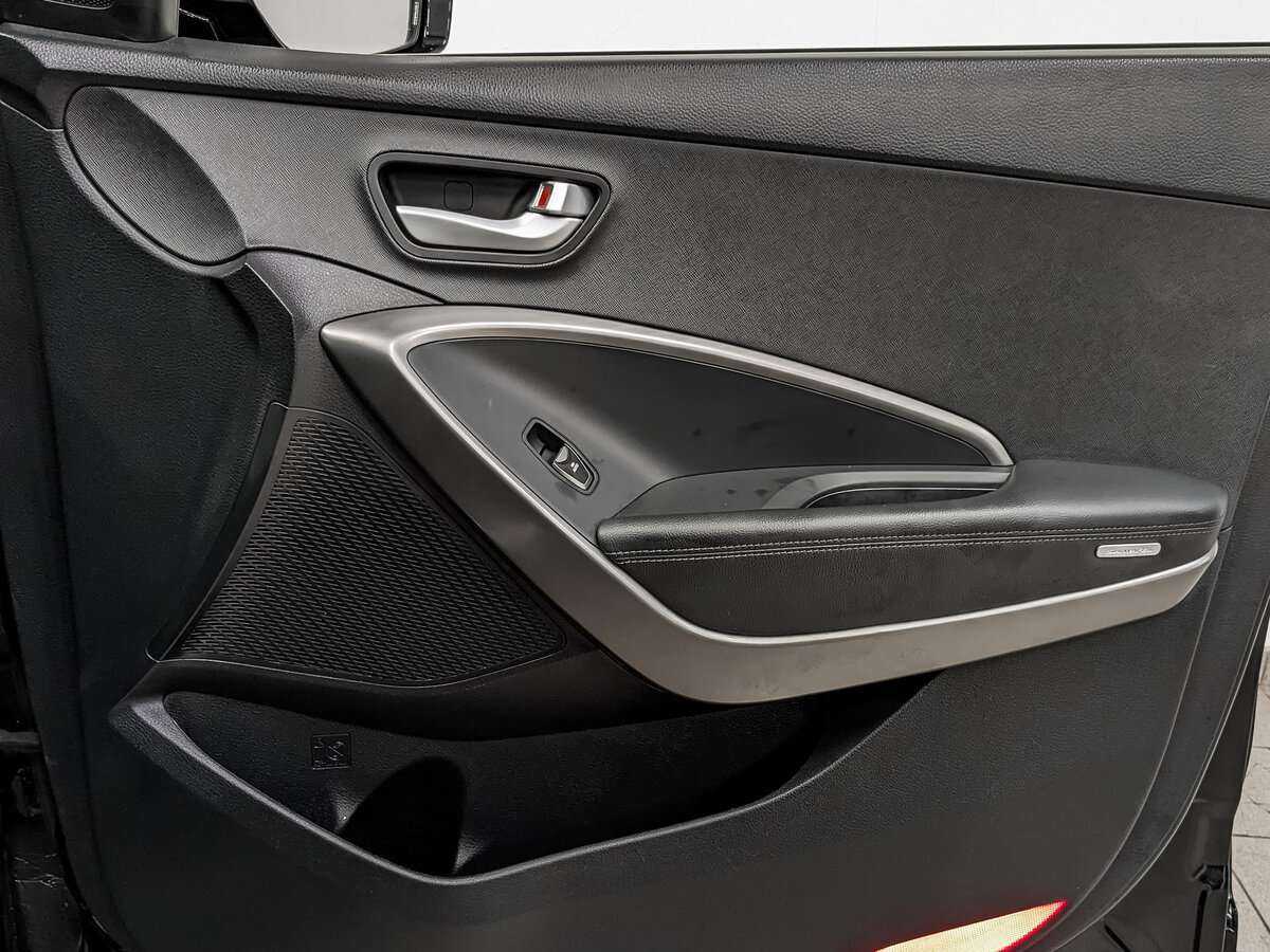 Hyundai Santa Fe 2015 года с пробегом. Фото: #19