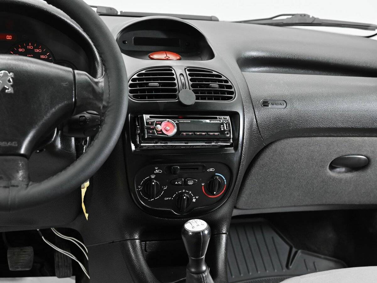 Peugeot 206 2009 года с пробегом. Фото: #7
