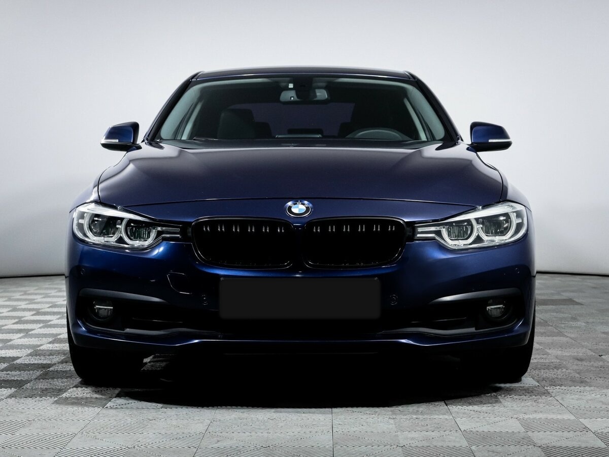 BMW 3 серии 2018 года с пробегом. Фото: #1