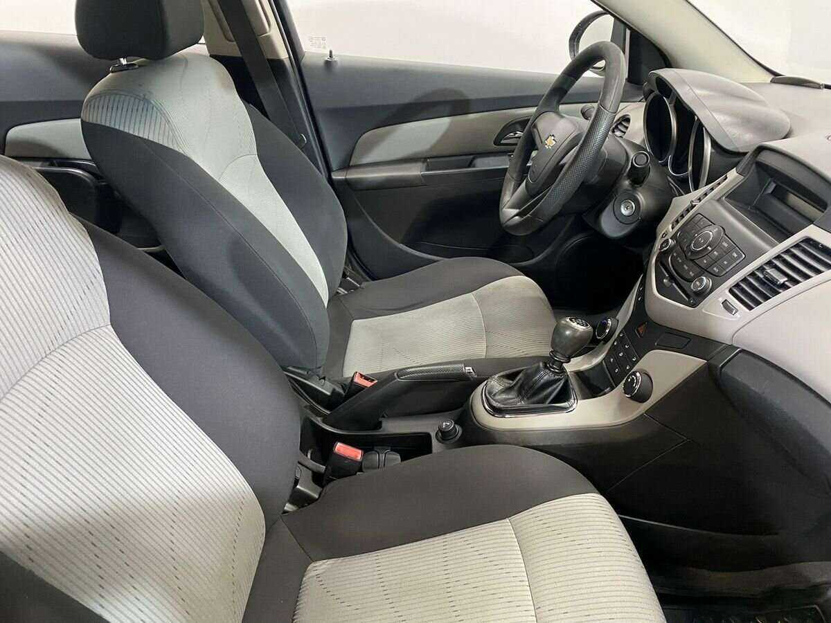 Chevrolet Cruze 2011 года с пробегом. Фото: #9
