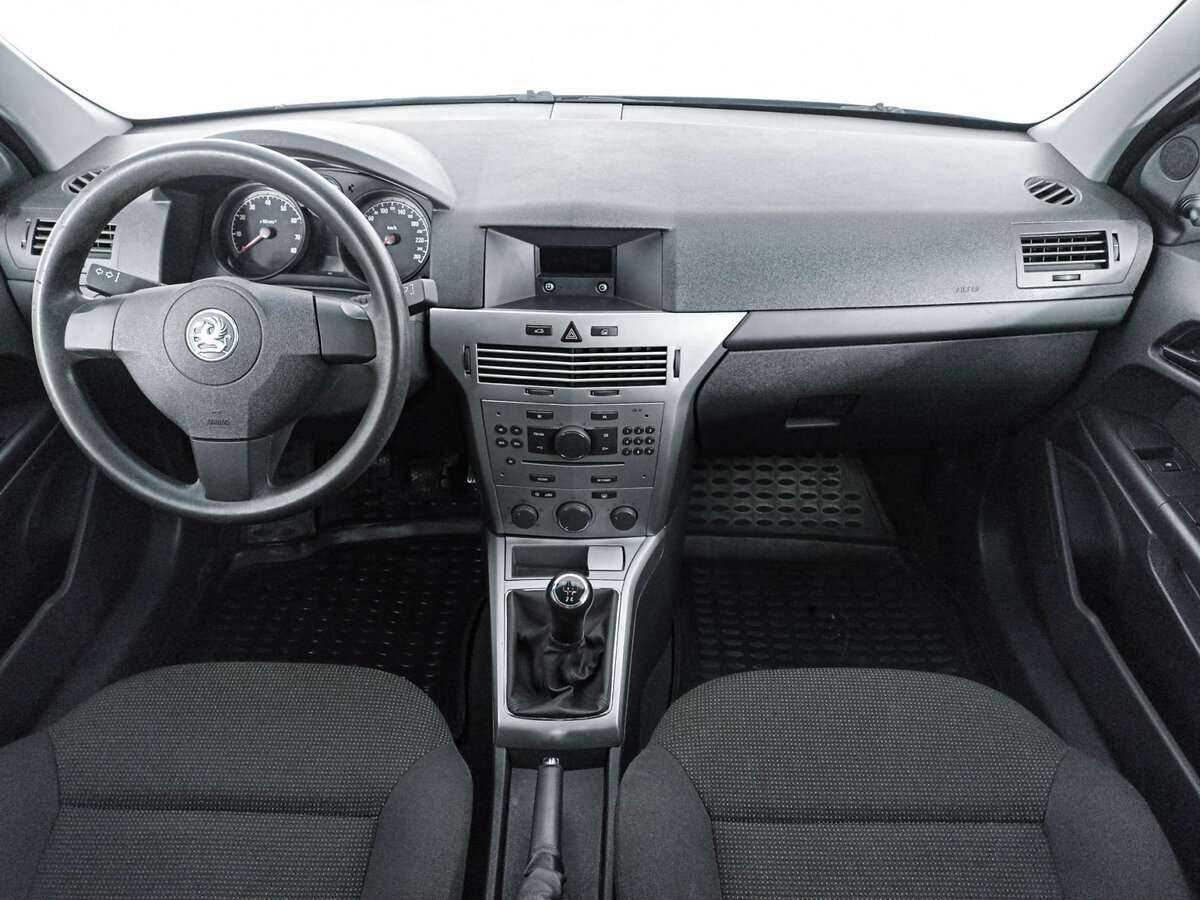Opel Astra 2011 года с пробегом. Фото: #13